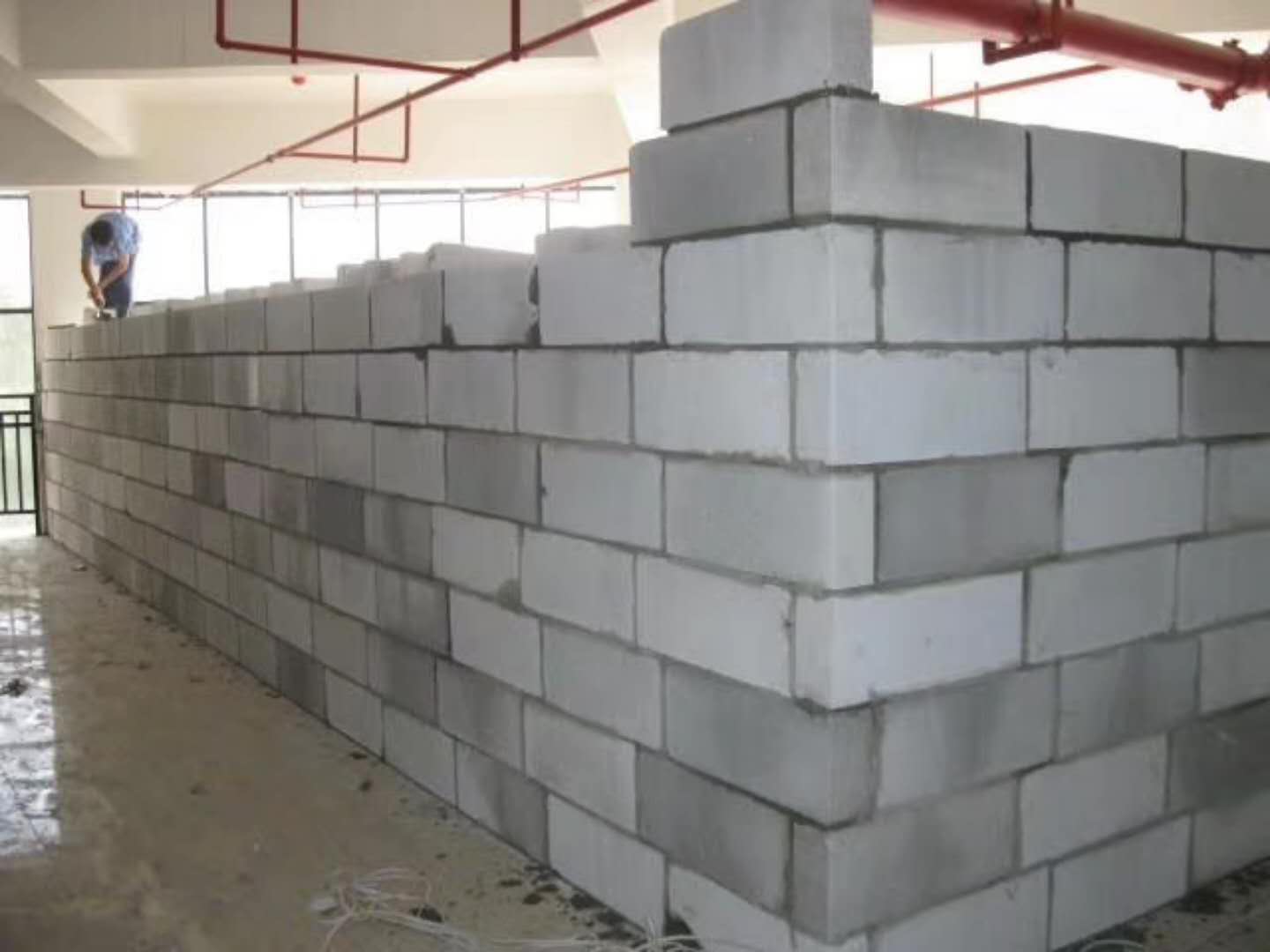 高明蒸压加气混凝土砌块承重墙静力和抗震性能的研究
